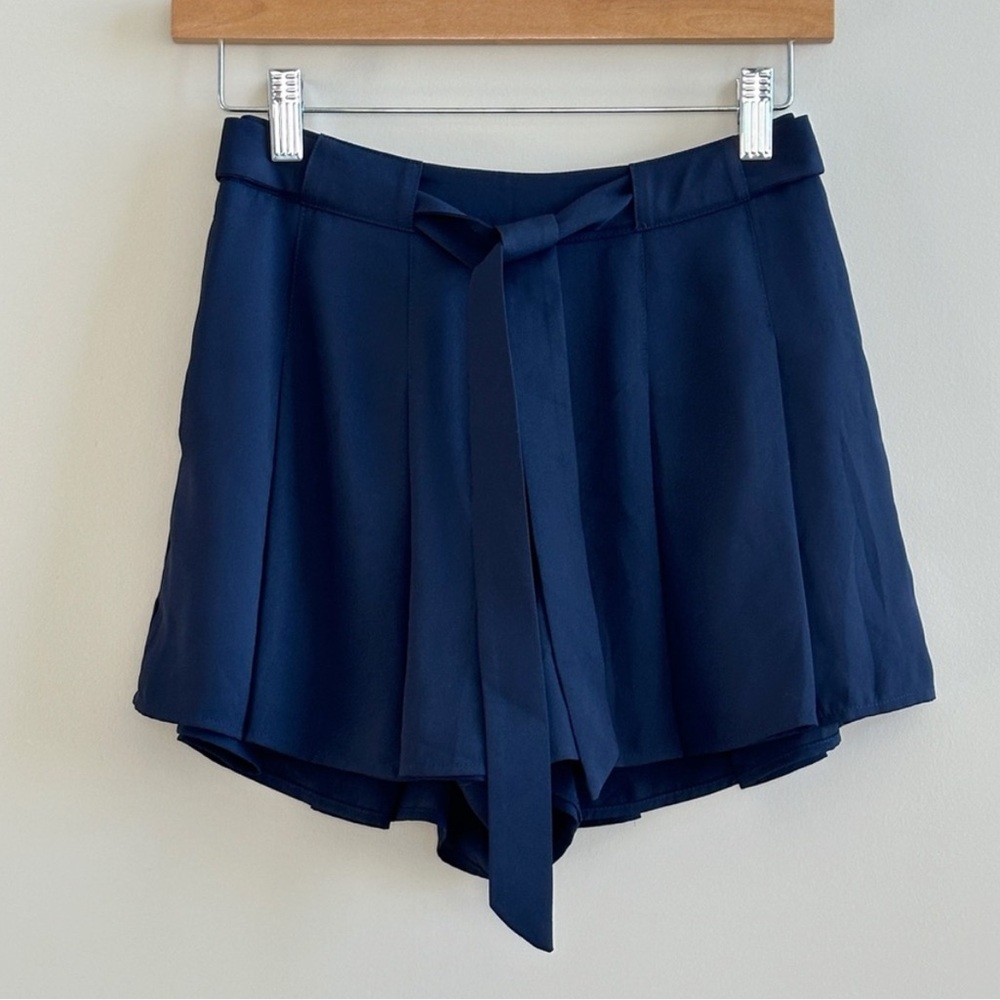 Aritzia Sunday Best Westley Shorts NWOT!